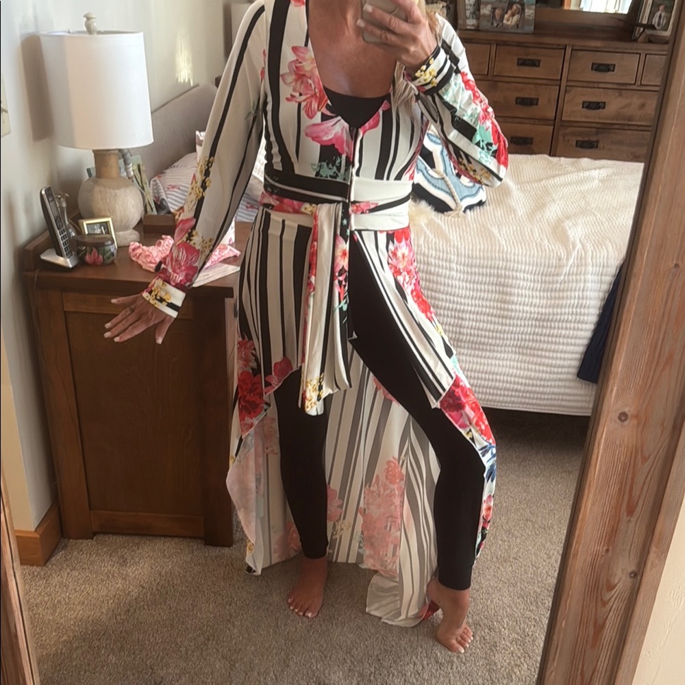 VENUS White Striped Floral Duster Jacket with Pink & Red Flowers